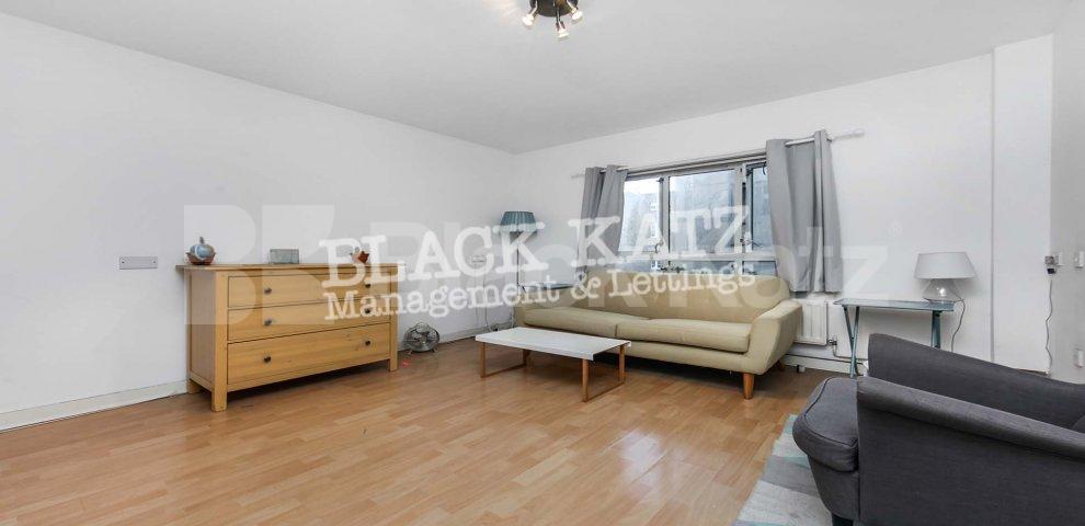 			LOCATION LOCATION LOCATION !!!, 1 Bedroom, 1 bath, 1 reception Apartment			 Middlesex Street, Petticoat Square - Liverpool Street